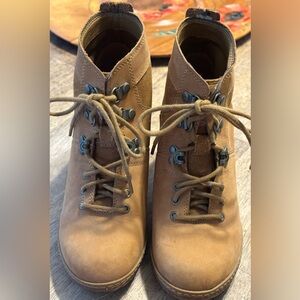 Stylish Tan Lace-Up Boots
